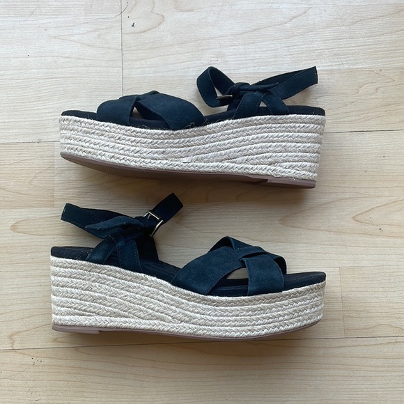 Toms - Womens Willow Sandals, size 7.5 US womens, color black - Picture 3 of 5